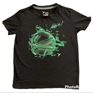Old Navy Basketball active Go-Dry T-shirt